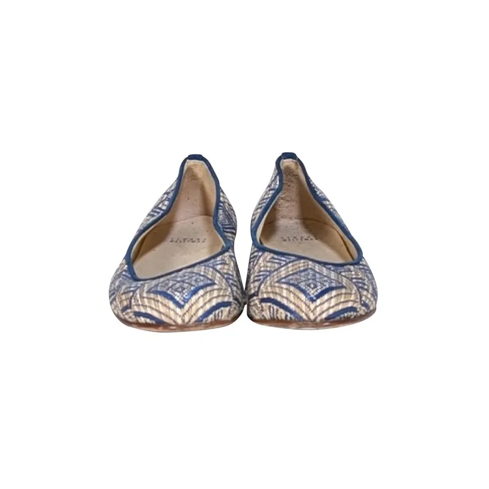 Stuart Weitzman - Beige & Blue Print Flats Sz 9.5